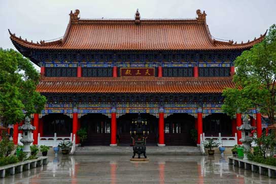 阳澄湖皇罗禅寺
