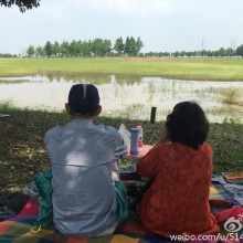 好天气不能辜负 阳澄湖边找一块草地 聊聊天 看看绿色 闻闻自然的味道 吃一顿露天农家乐 心满意足的周末