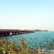 公司组织去苏州阳澄湖拓展，我还搬了个电脑，白天活动晚上继续PPT，别人都在嗨皮就我一人窝在酒店加班。也只能安慰自己，做的多，学的多[doge]