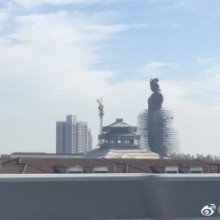 阳澄湖边上立起了新偶像，未来的大闸蟹会大丰收吗？ ​